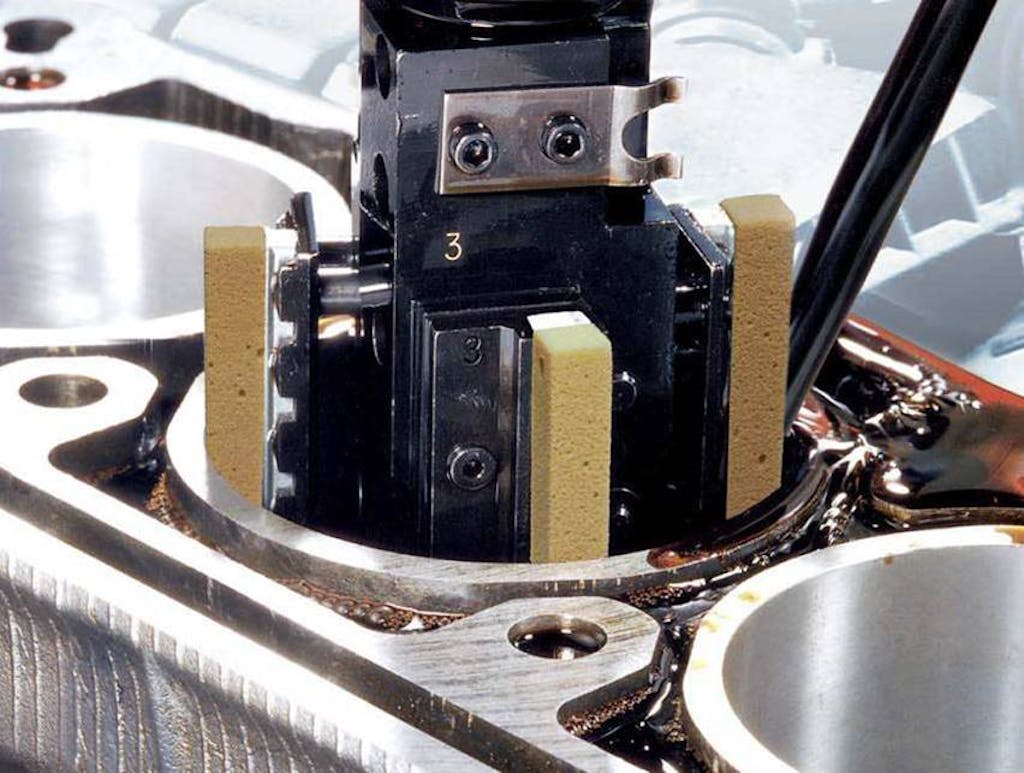 Faral Automotive - Déglacage d’un bloc moteur